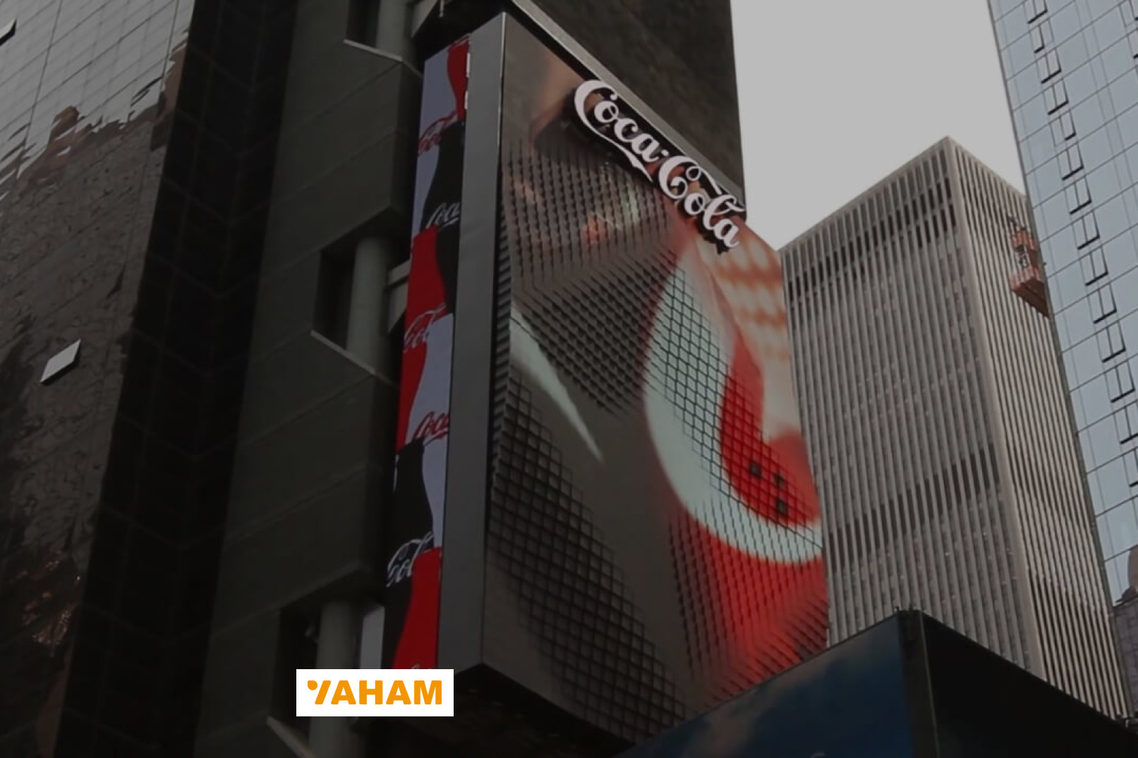 Coca-Cola, Times Square - Yaham 3D Kinetic LED Display