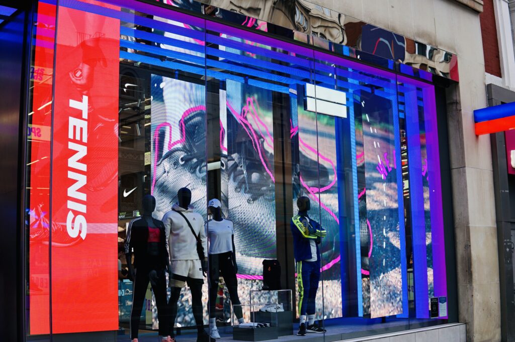 Sports Direct UK & Europa Estate-Rollout, IUF